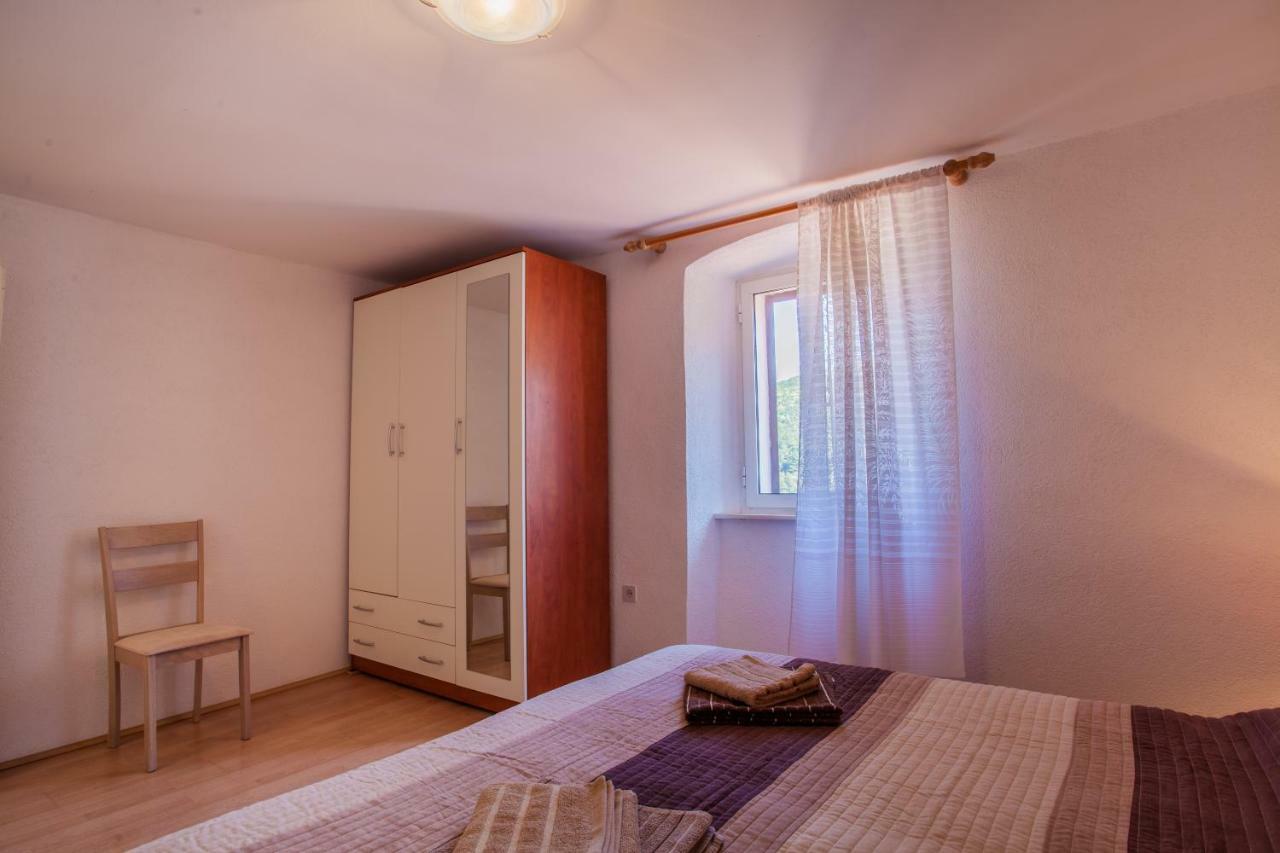 Apartment Surdic Valun Exterior foto